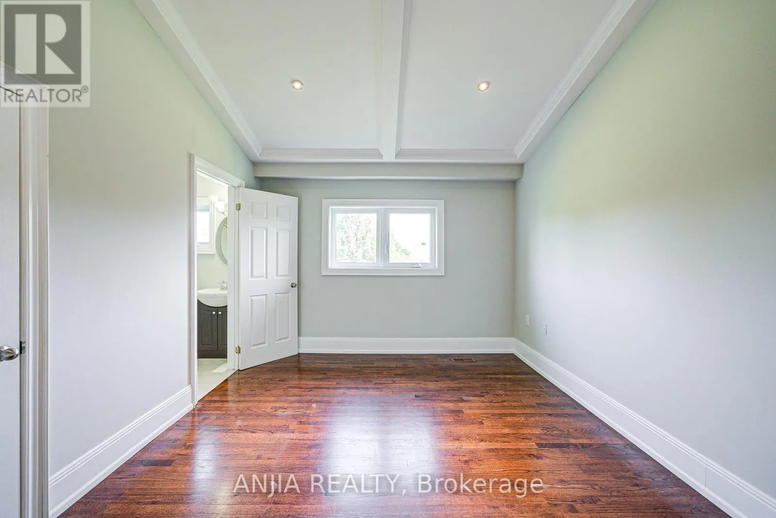 44 BELLINI AVENUE