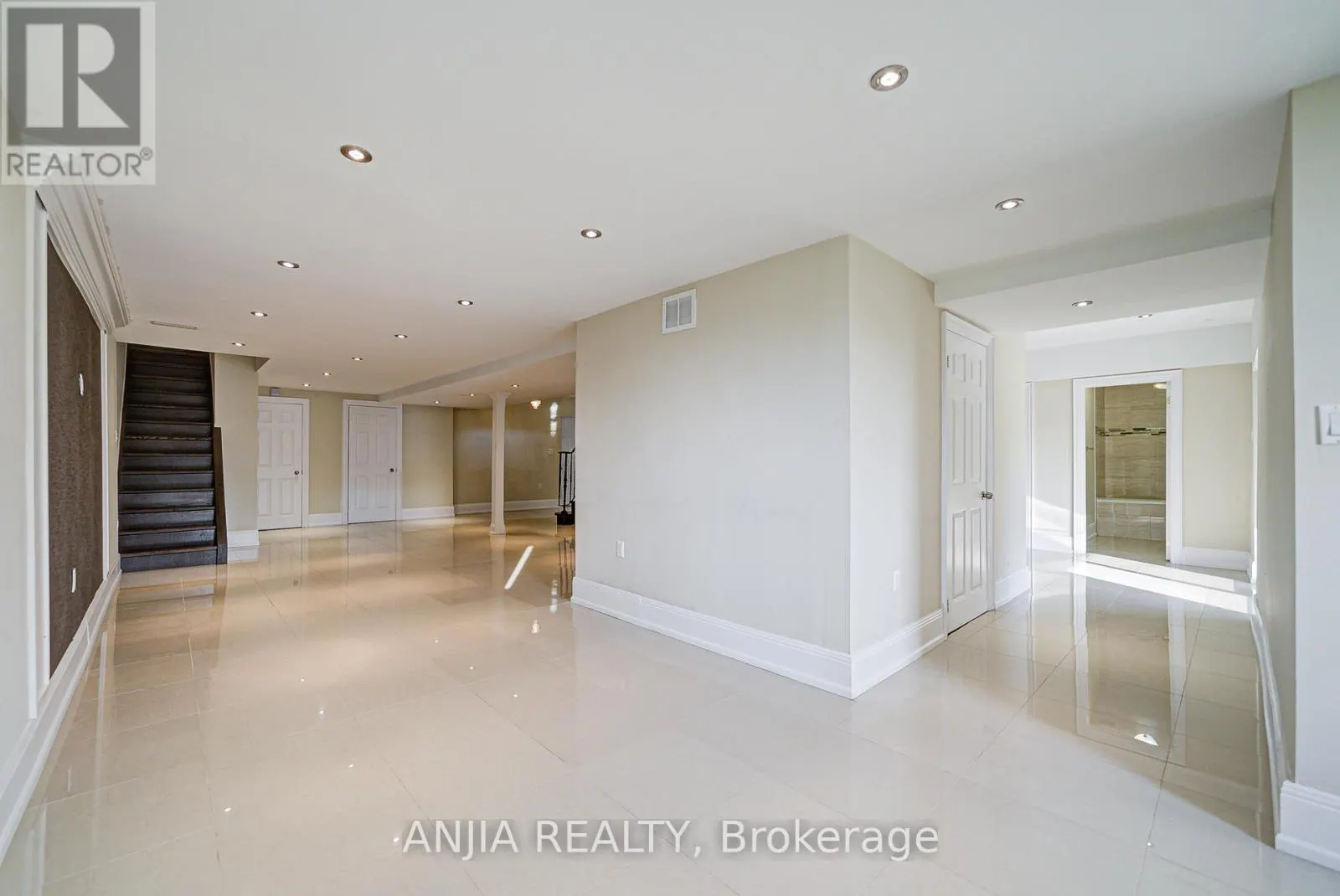 44 BELLINI AVENUE