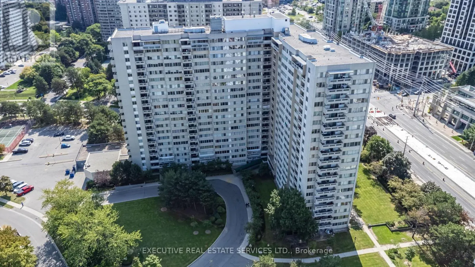 2002 - 3590 KANEFF CRESCENT