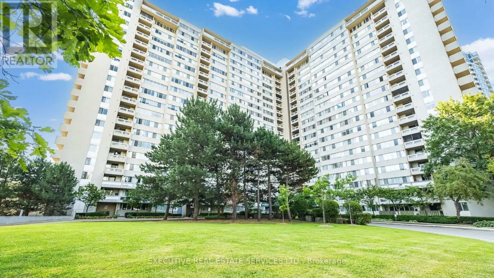 2002 - 3590 KANEFF CRESCENT