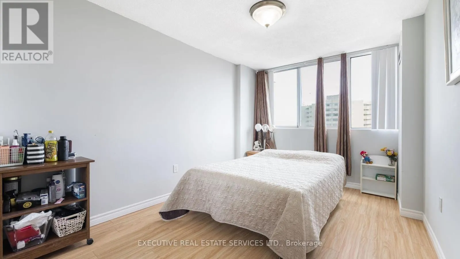 2002 - 3590 KANEFF CRESCENT