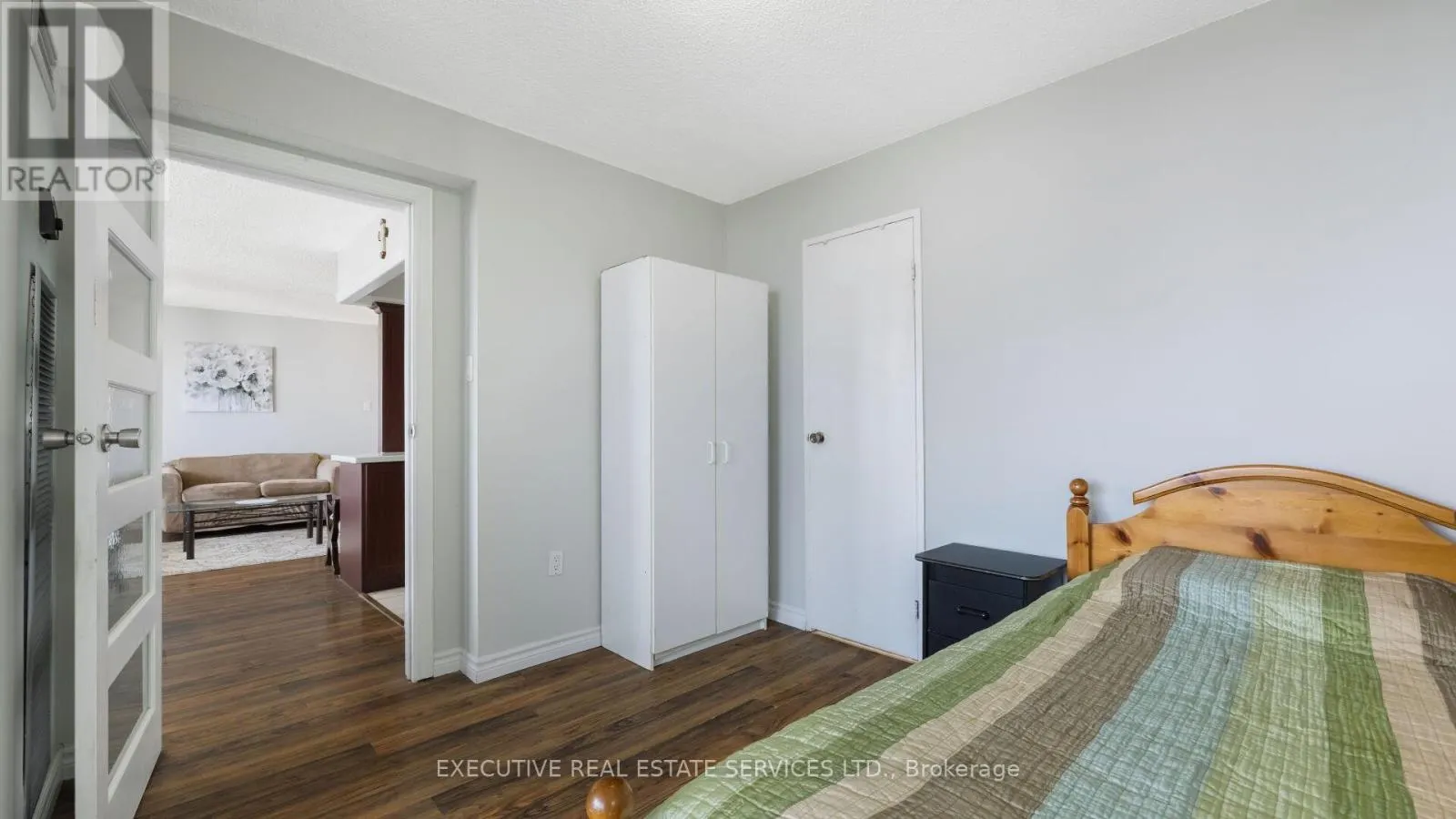 2002 - 3590 KANEFF CRESCENT