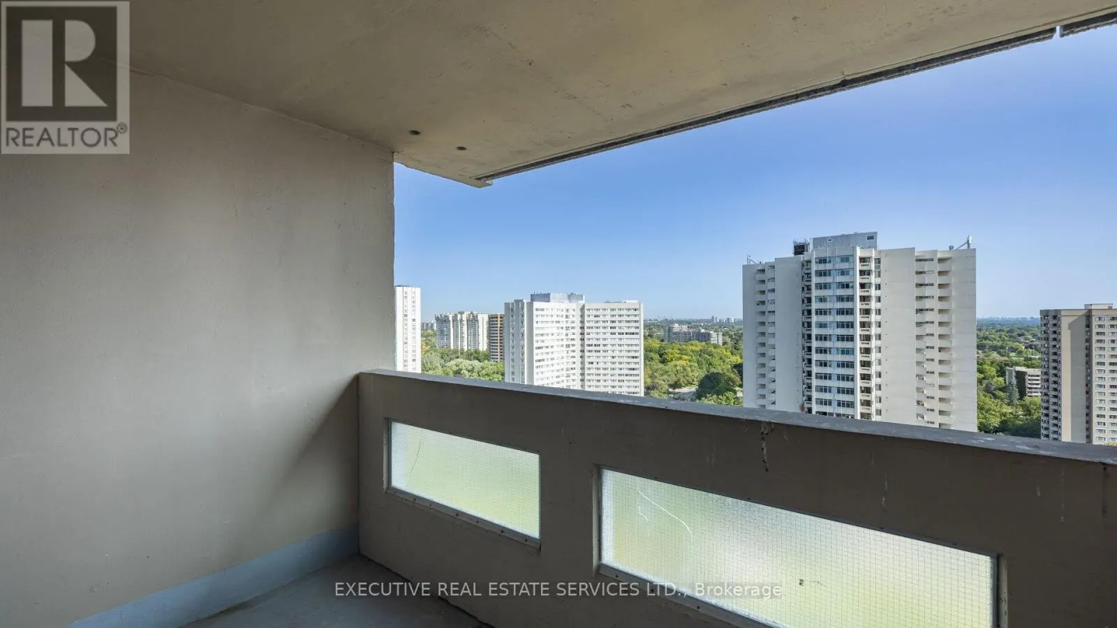 2002 - 3590 KANEFF CRESCENT
