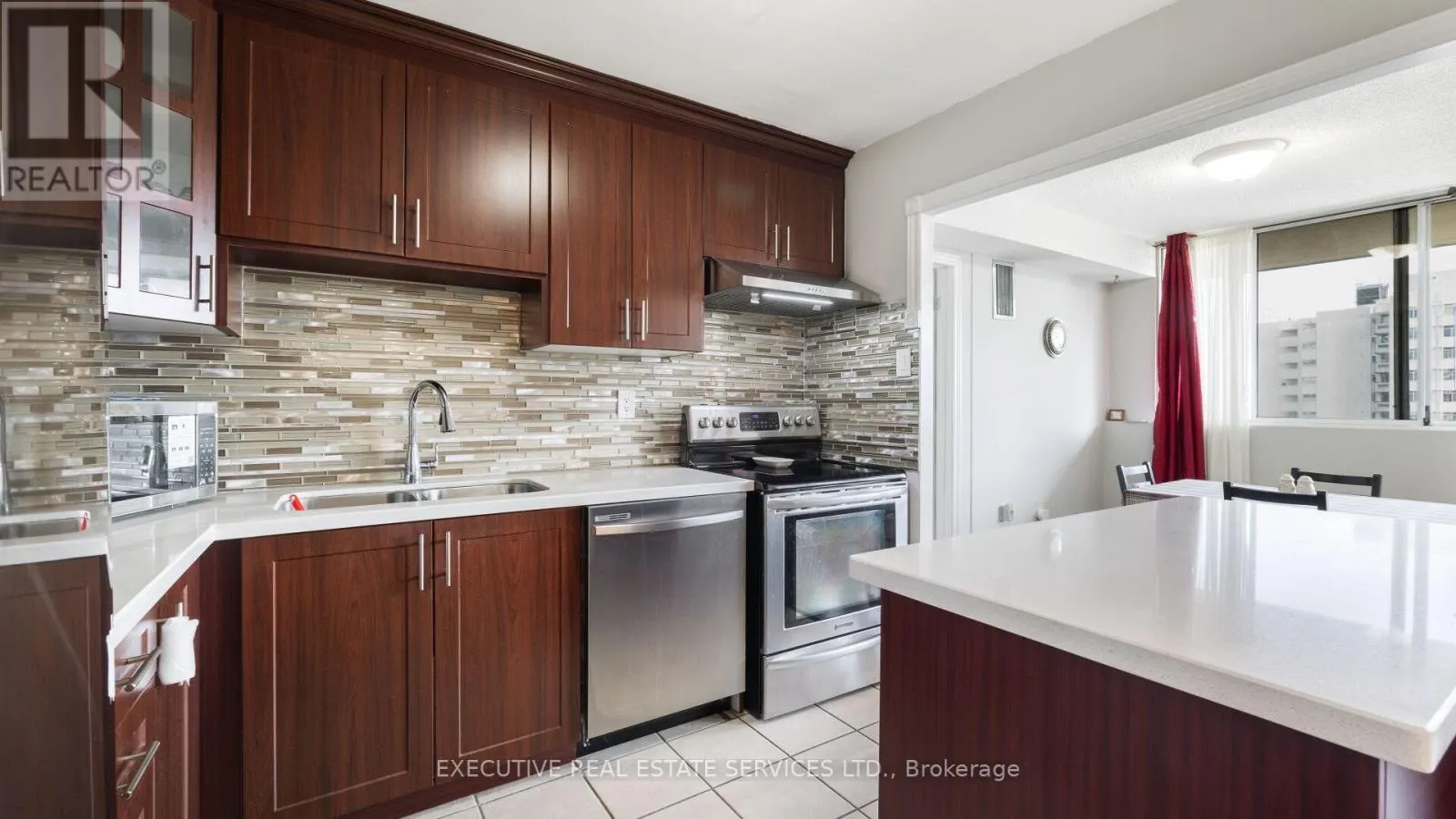 2002 - 3590 KANEFF CRESCENT