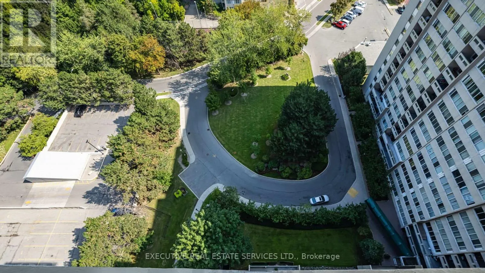 2002 - 3590 KANEFF CRESCENT
