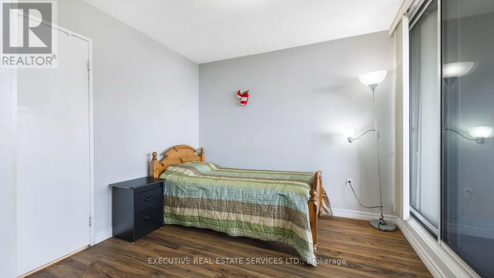 2002 - 3590 KANEFF CRESCENT