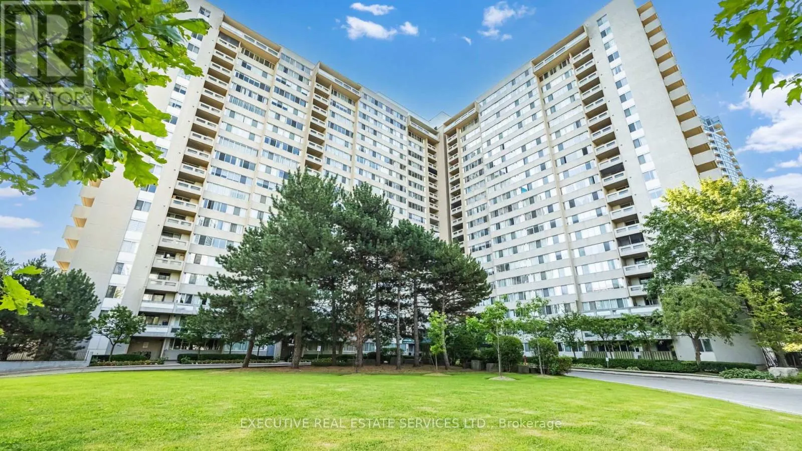 2002 - 3590 KANEFF CRESCENT