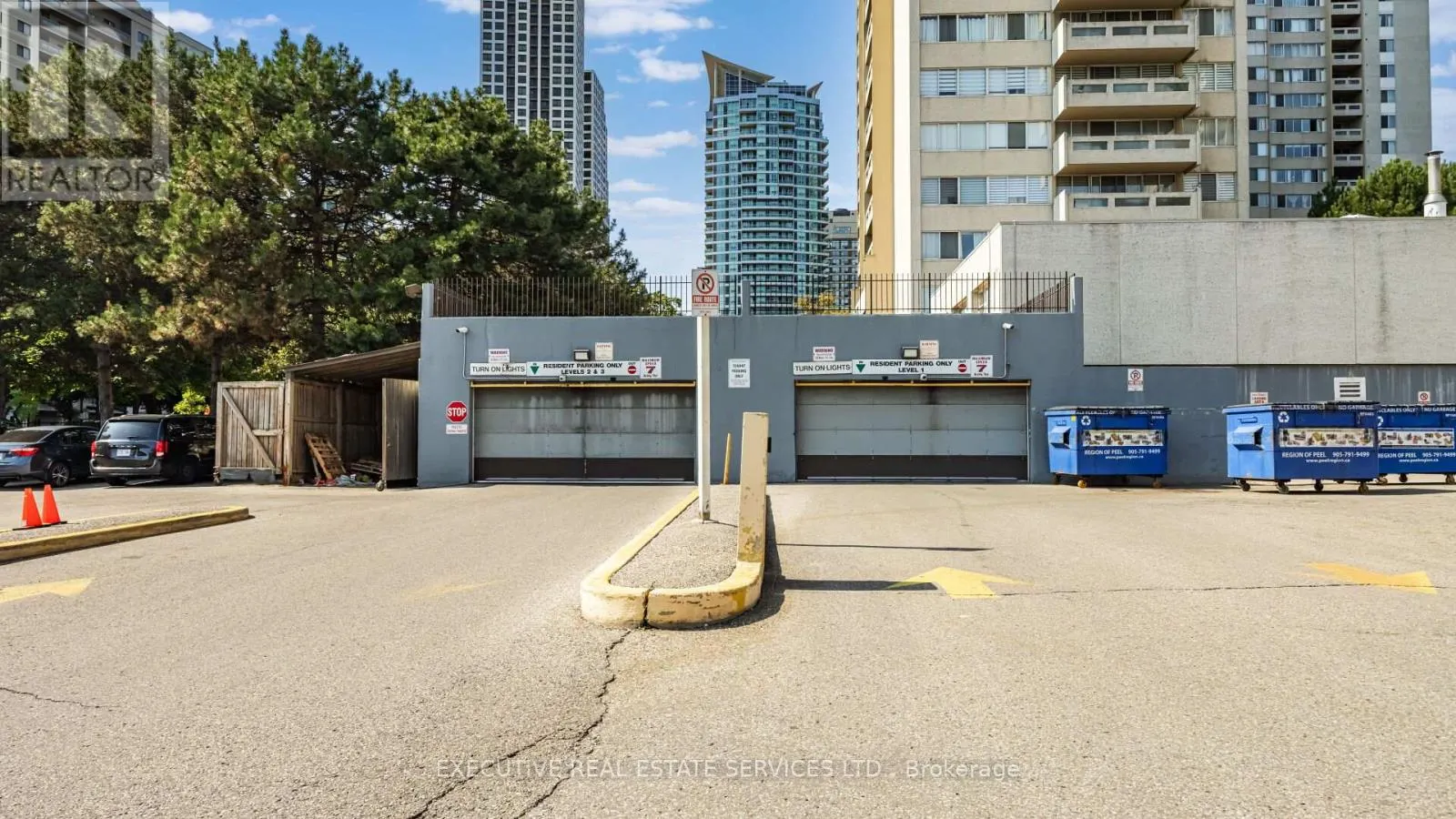 2002 - 3590 KANEFF CRESCENT