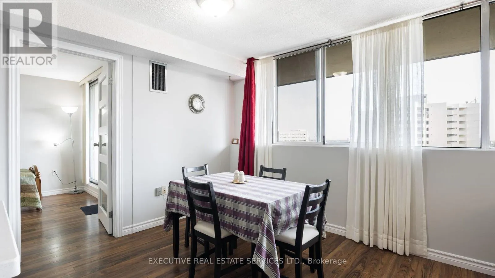 2002 - 3590 KANEFF CRESCENT