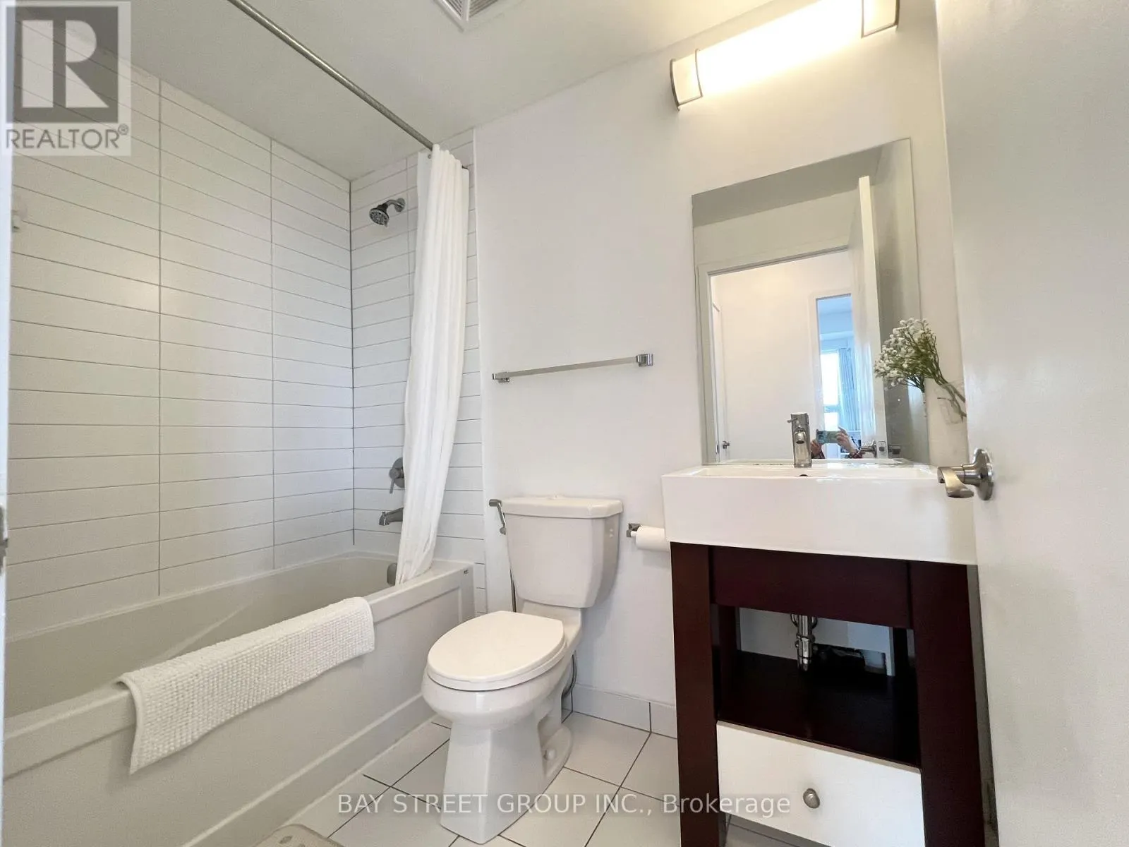 409 - 840 QUEENS PLATE DRIVE