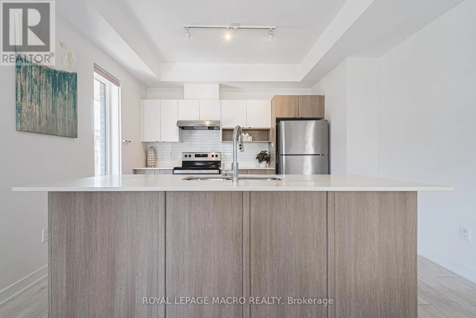 13 - 1121 COOKE BOULEVARD