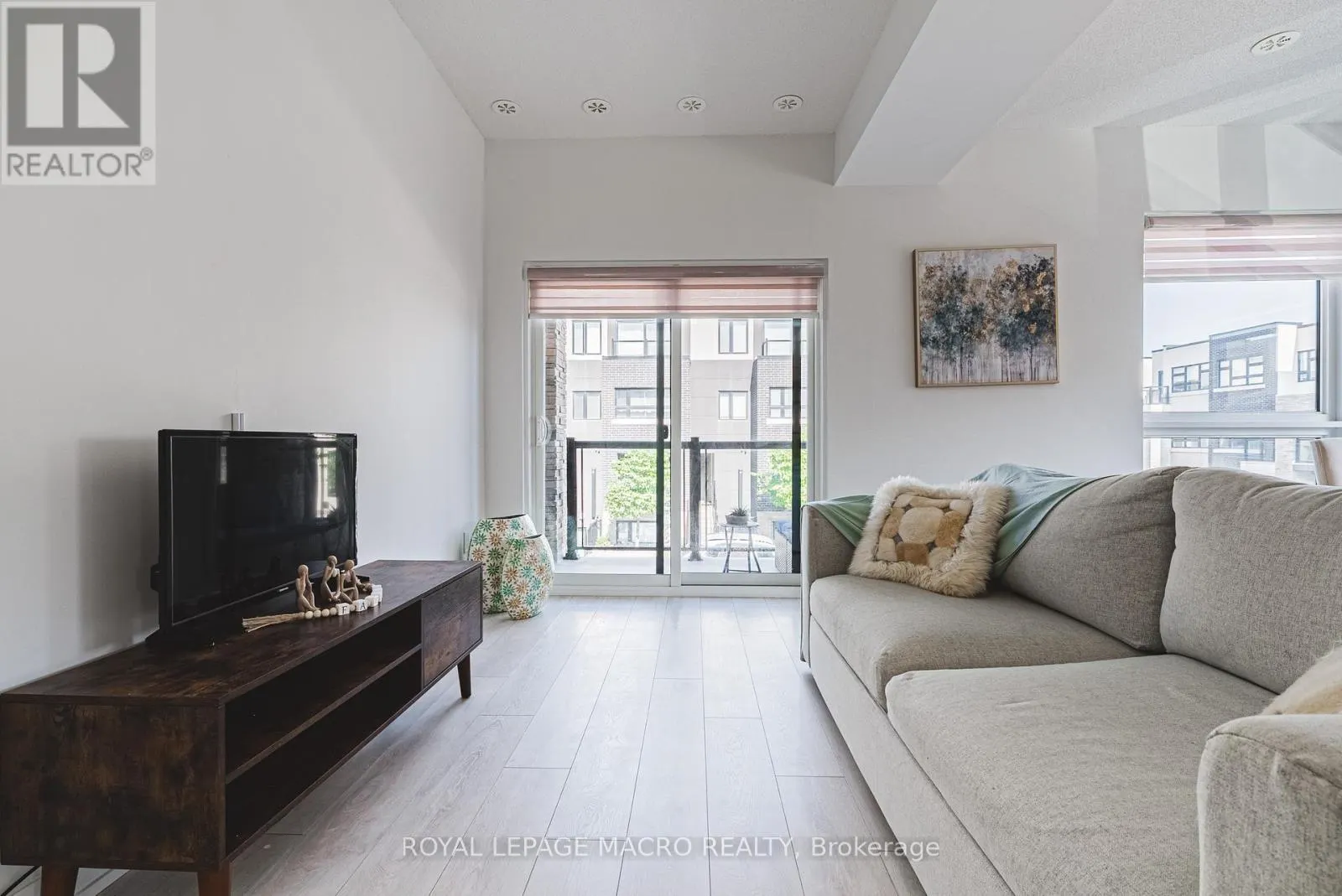 13 - 1121 COOKE BOULEVARD