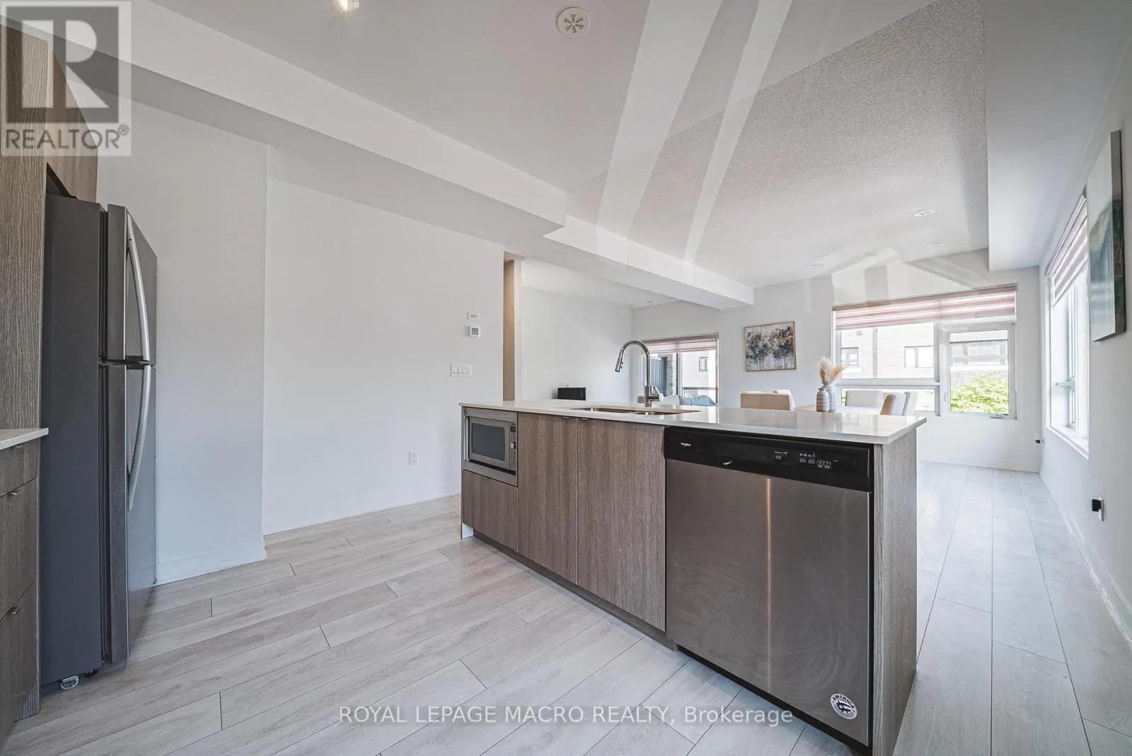 13 - 1121 COOKE BOULEVARD