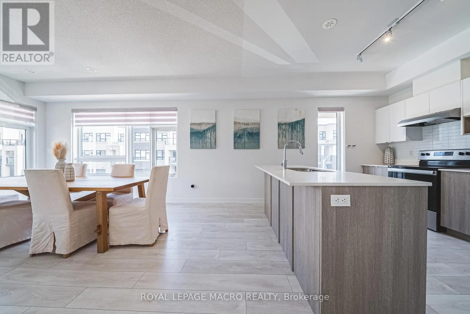 13 - 1121 COOKE BOULEVARD
