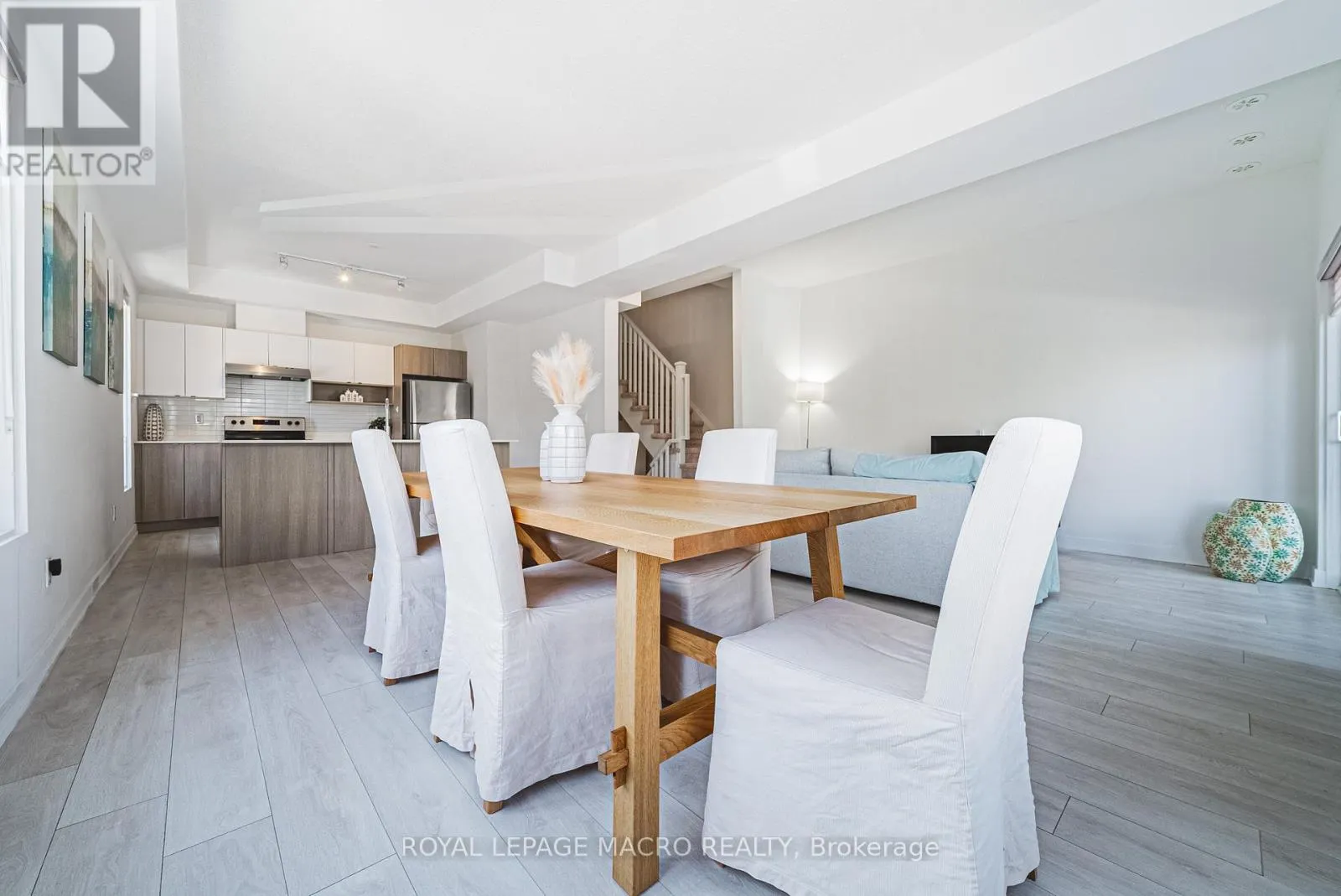13 - 1121 COOKE BOULEVARD