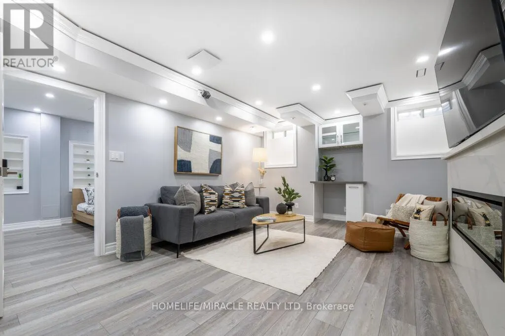 1335 ROSE WAY