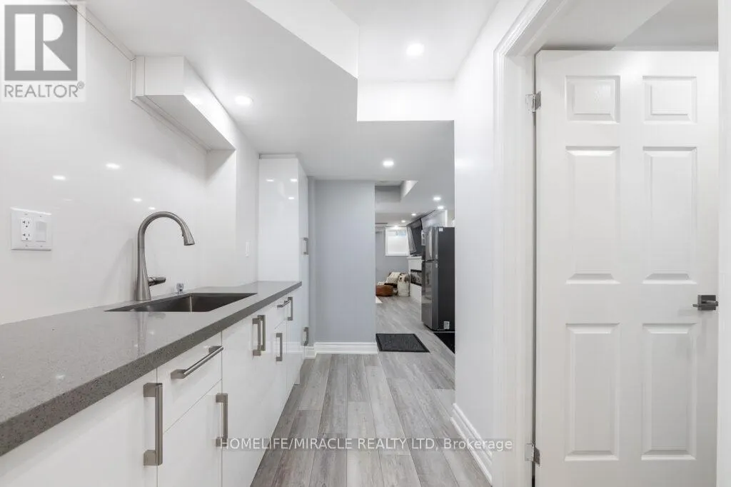1335 ROSE WAY