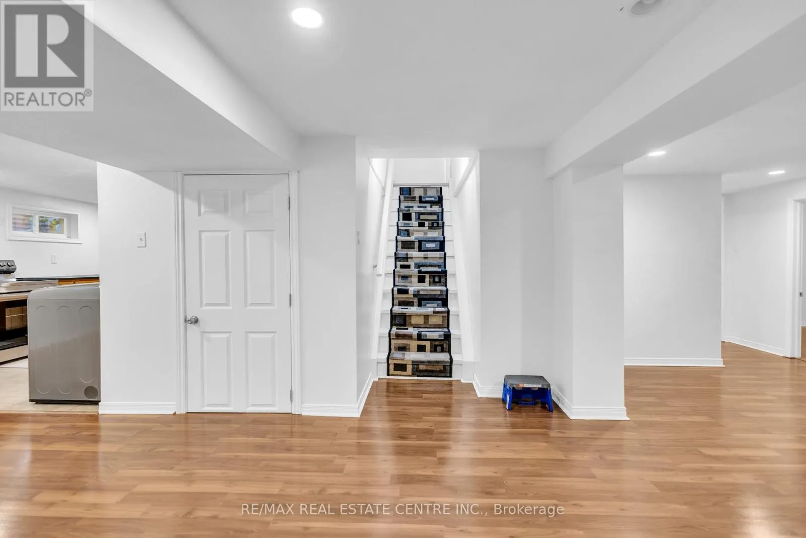 741 MULLIN WAY