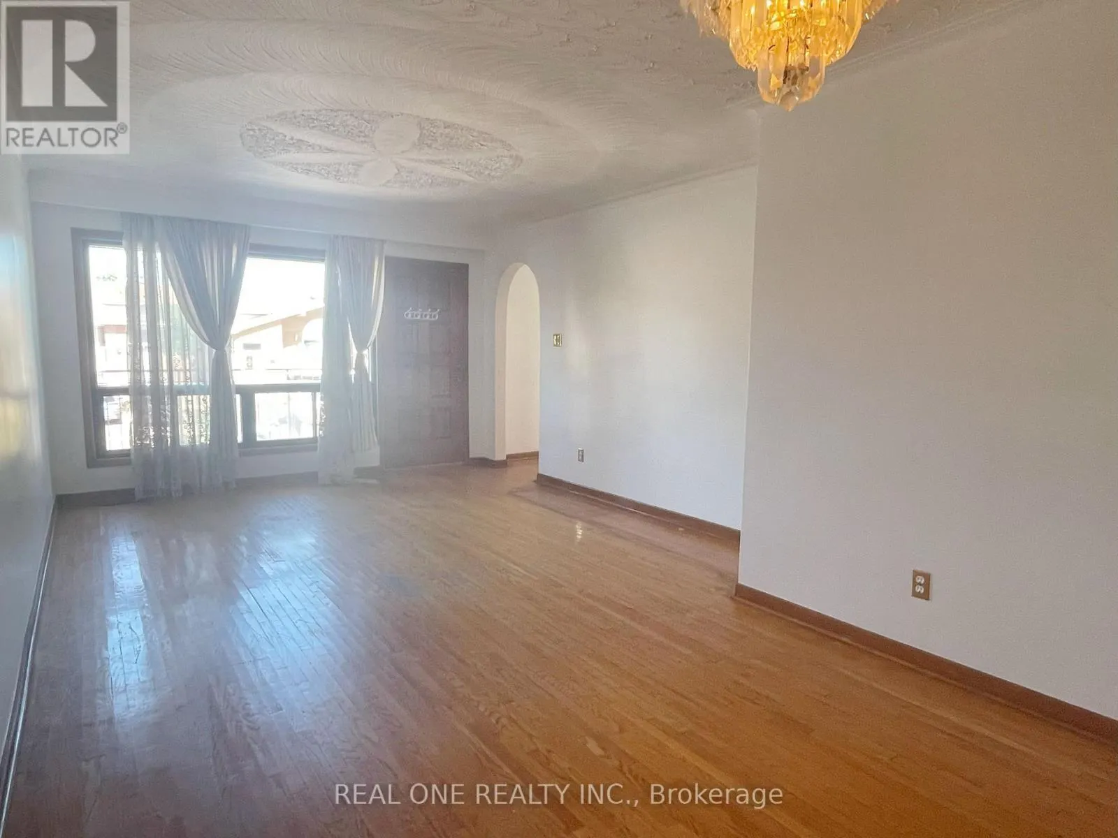 3217 LEDNIER TERRACE