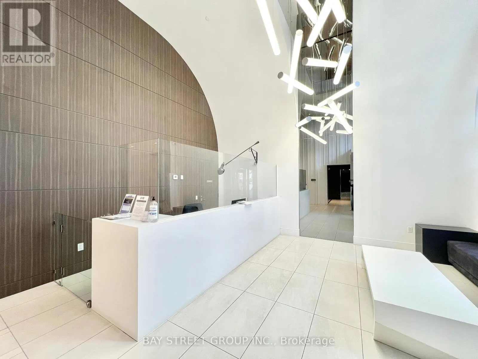 1111 - 10 DE BOERS DRIVE