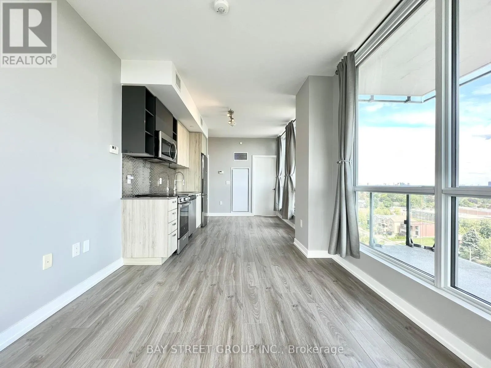 1111 - 10 DE BOERS DRIVE