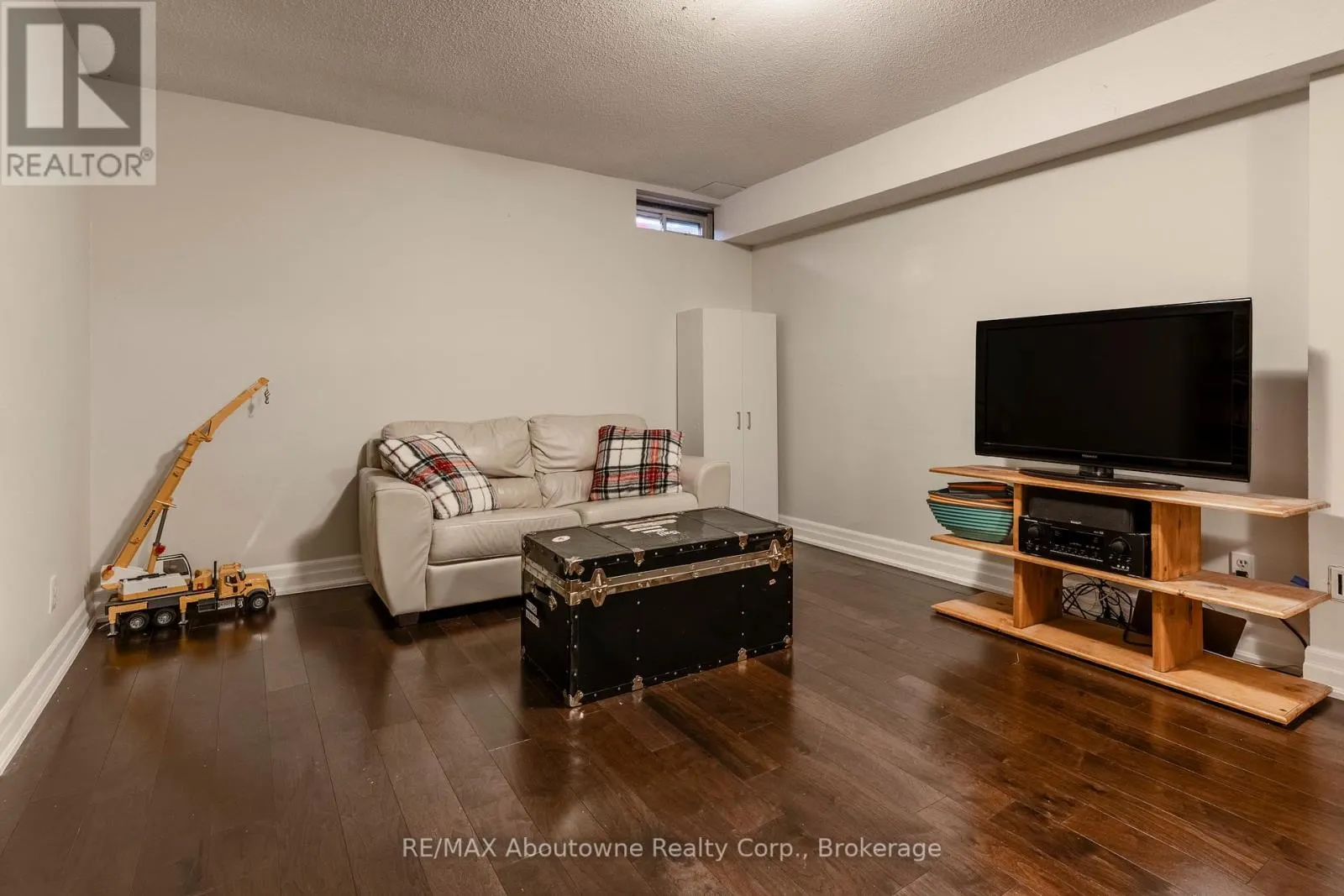 1443 ZANTE COURT