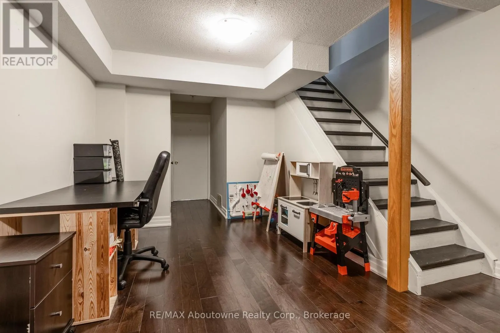1443 ZANTE COURT