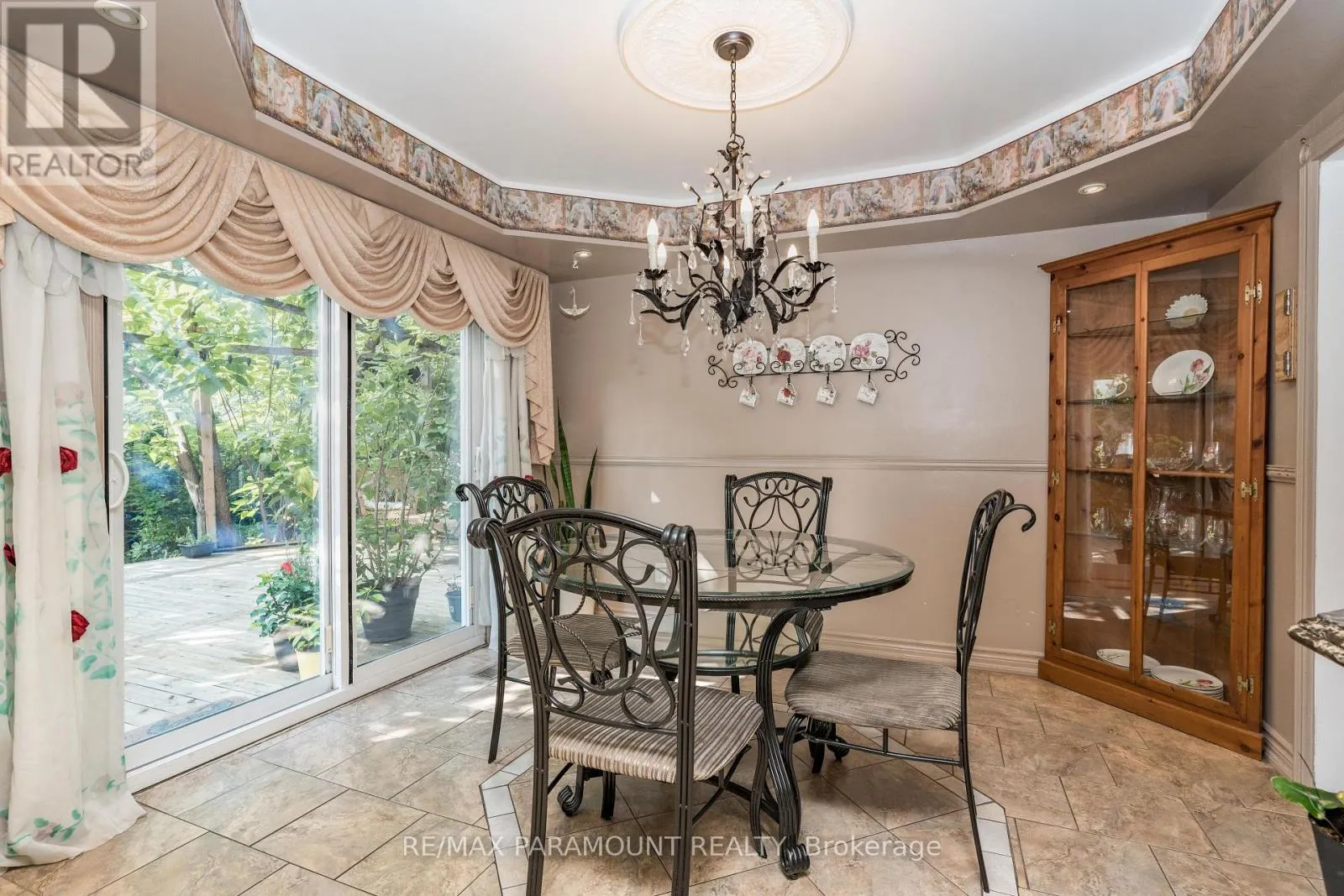 59 WATSON CRESCENT