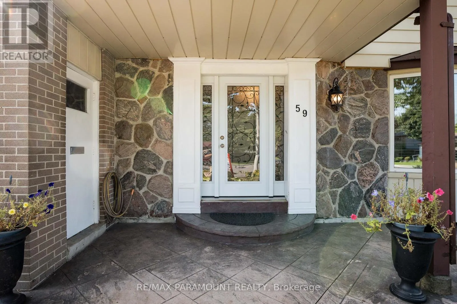 59 WATSON CRESCENT
