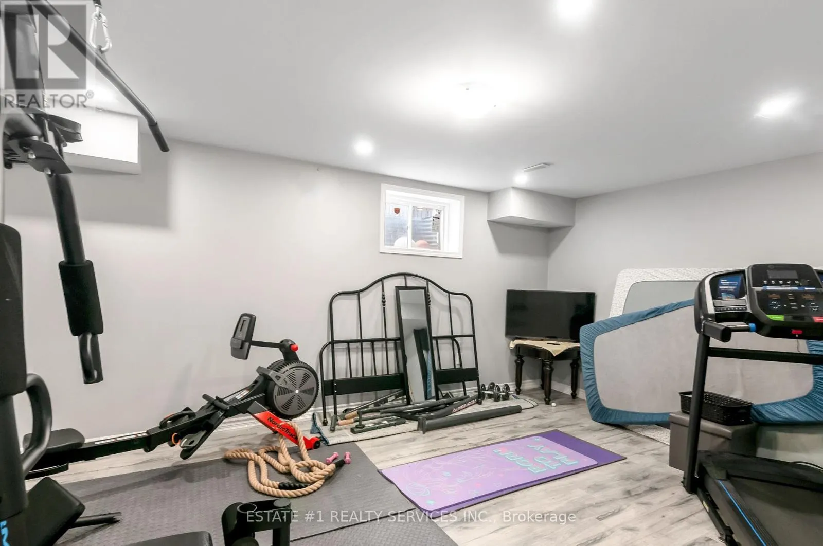 13 ANDRETTI CRESCENT