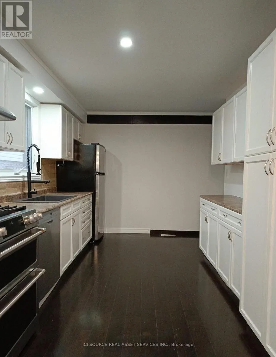UPPER UNIT - 1527 RUSHOLME CRESCENT