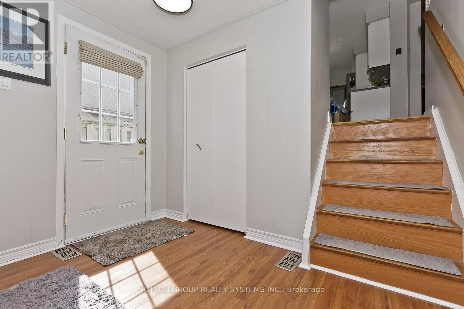 1535 THETFORD COURT