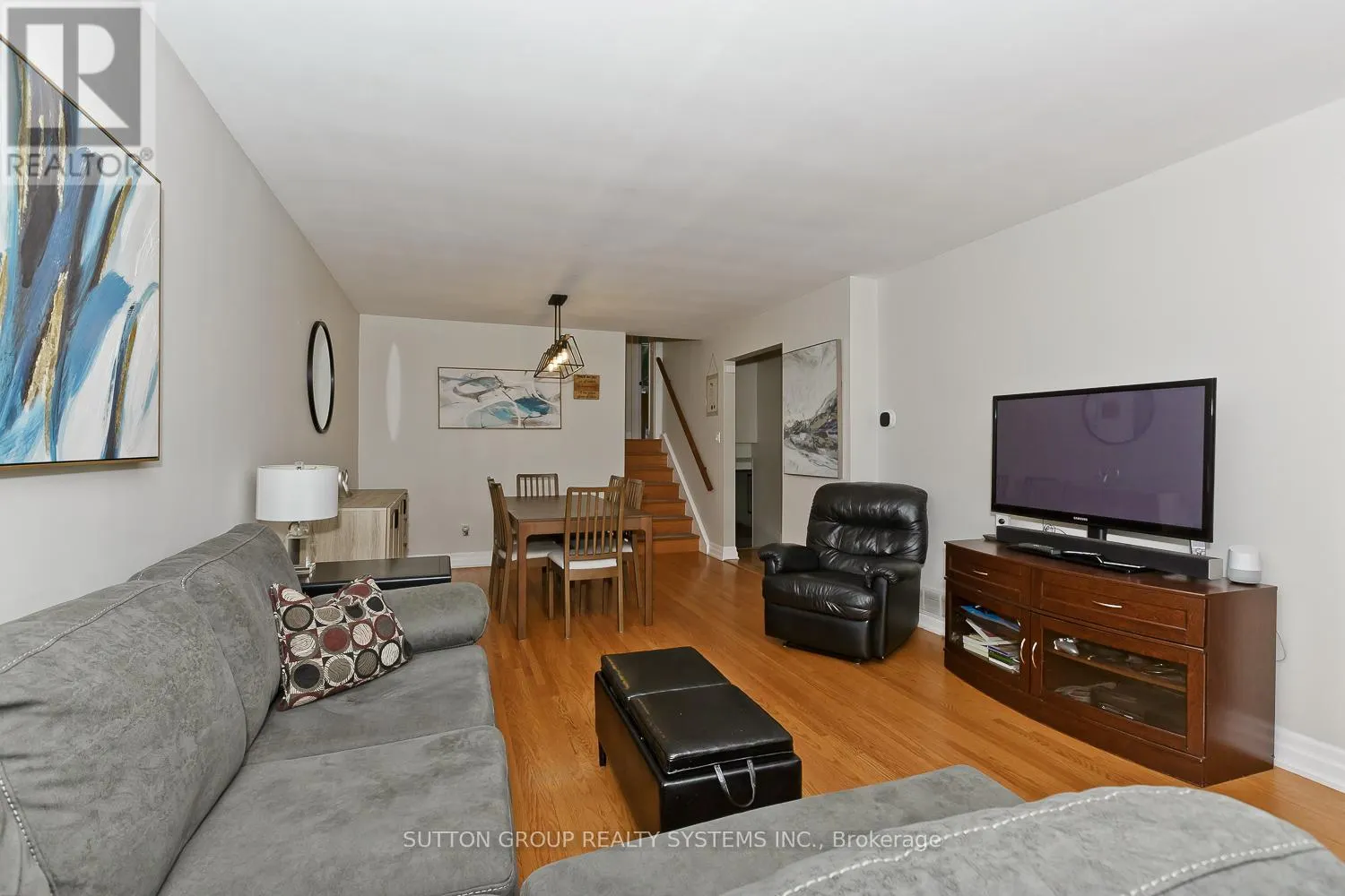 1535 THETFORD COURT