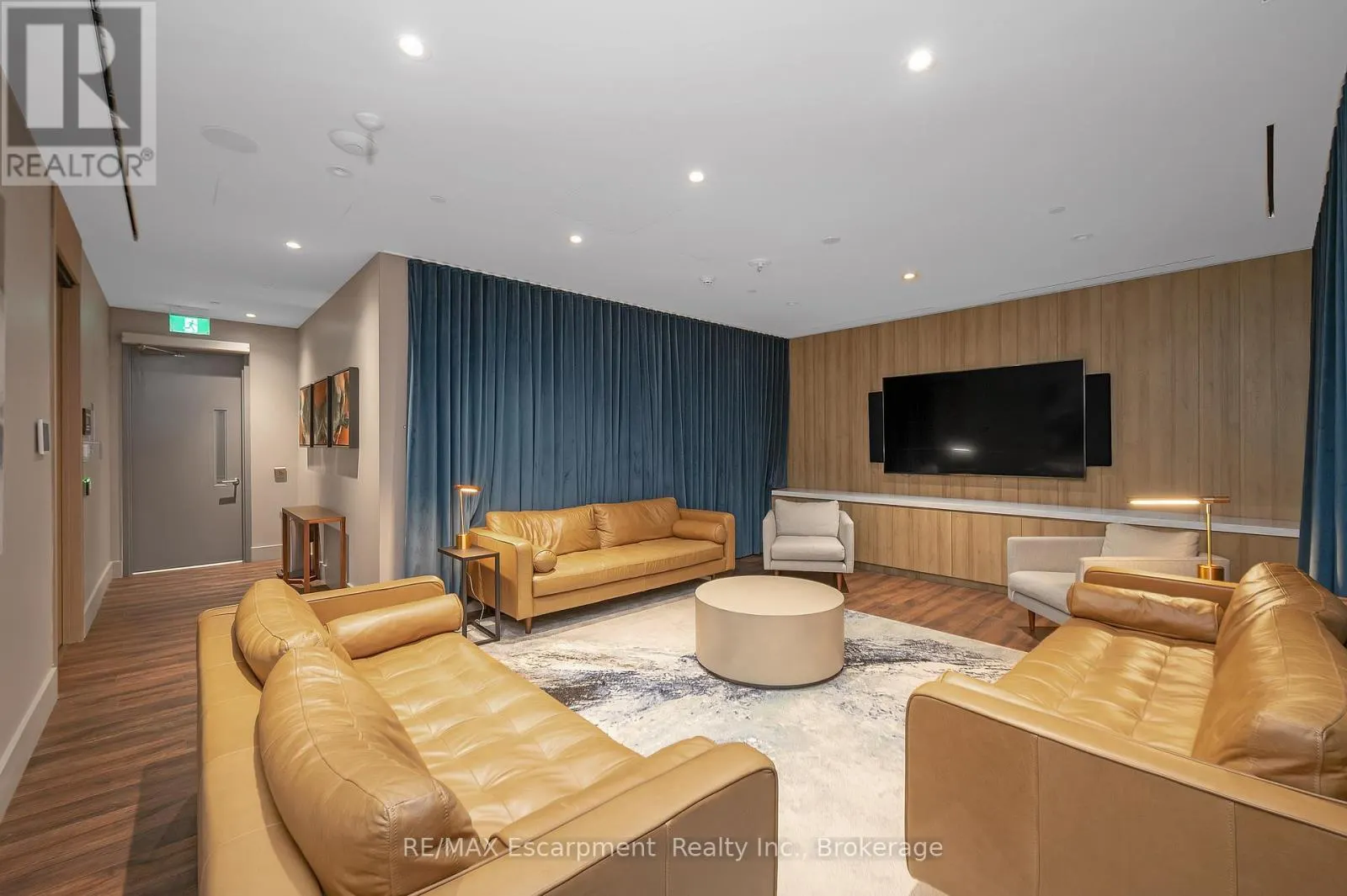 1011 - 21 PARK STREET E, #1011