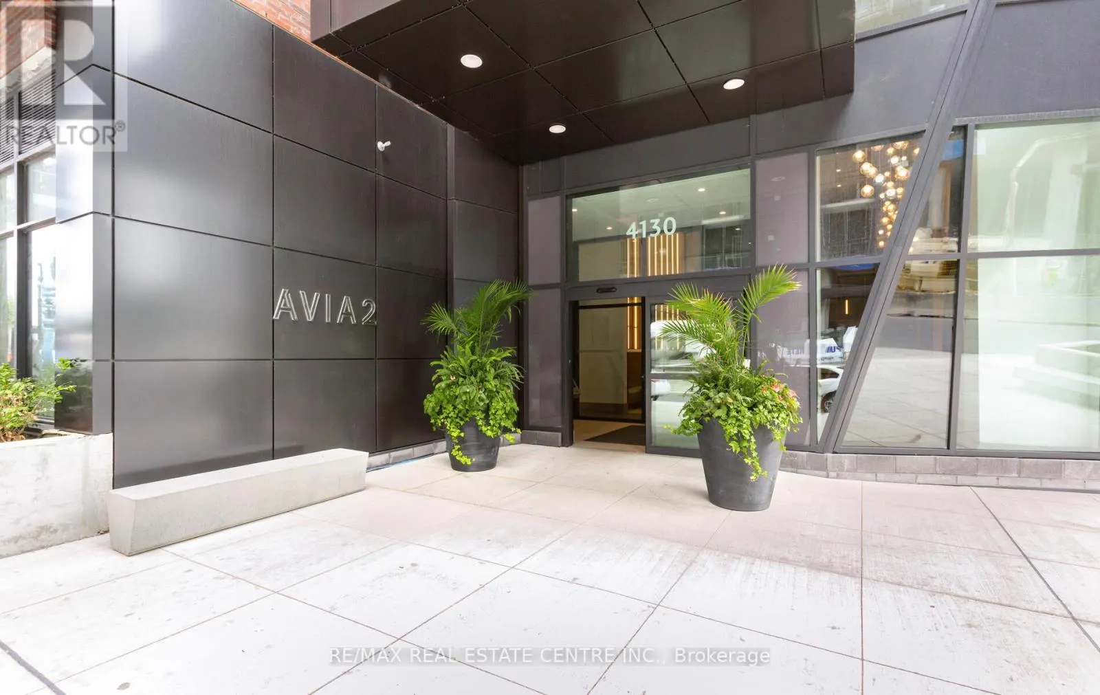 PH10 - 4130 PARKSIDE VILLAGE DRIVE