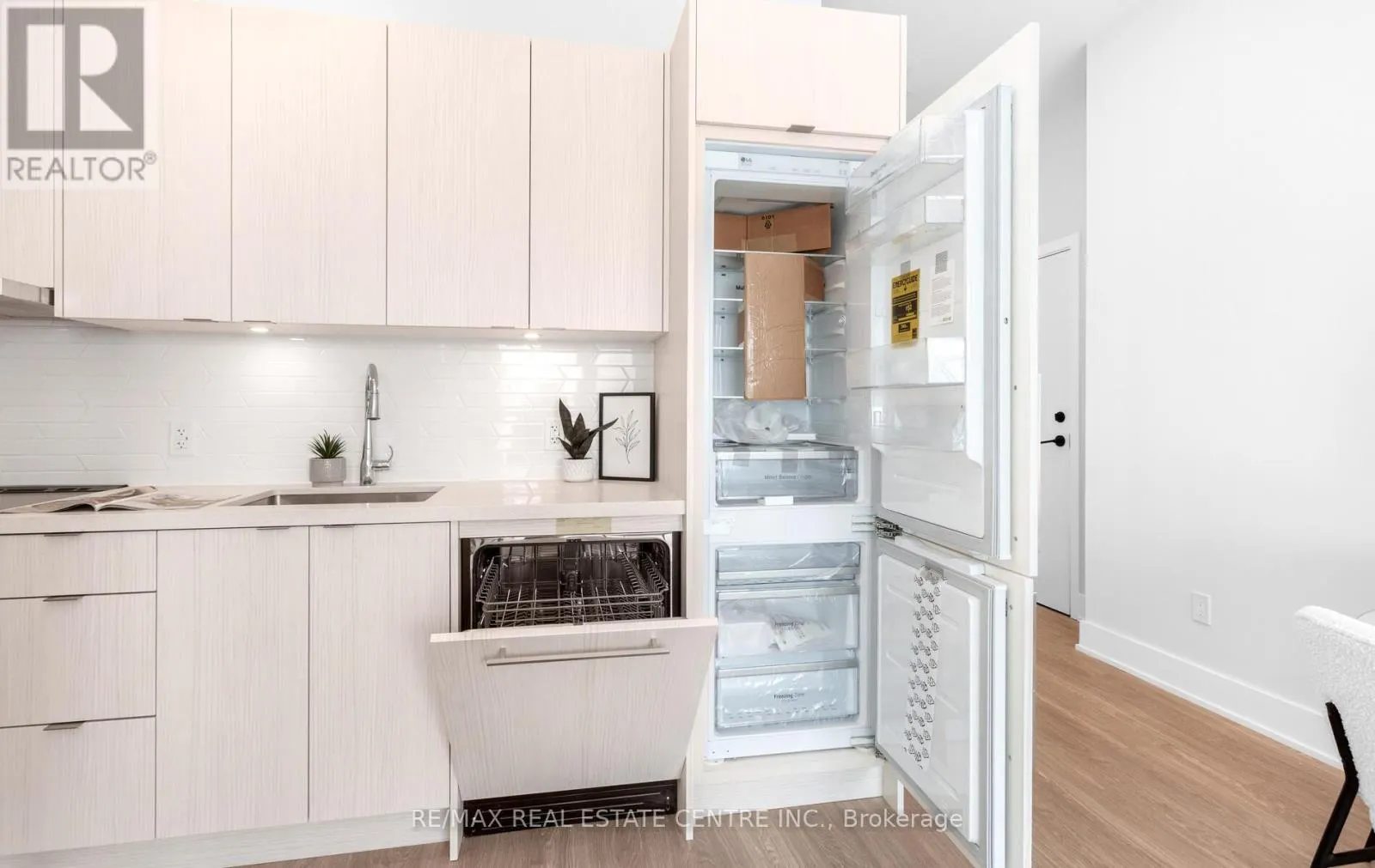PH10 - 4130 PARKSIDE VILLAGE DRIVE