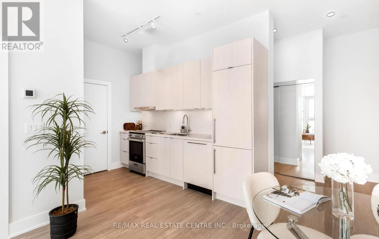 PH10 - 4130 PARKSIDE VILLAGE DRIVE