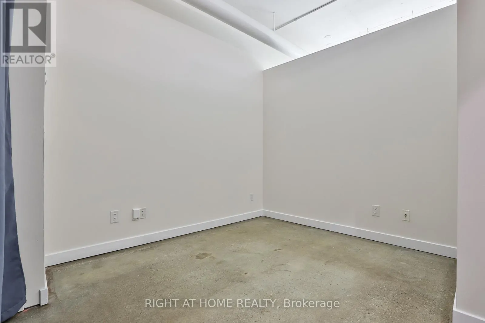 313 - 2 FIELDWAY ROAD