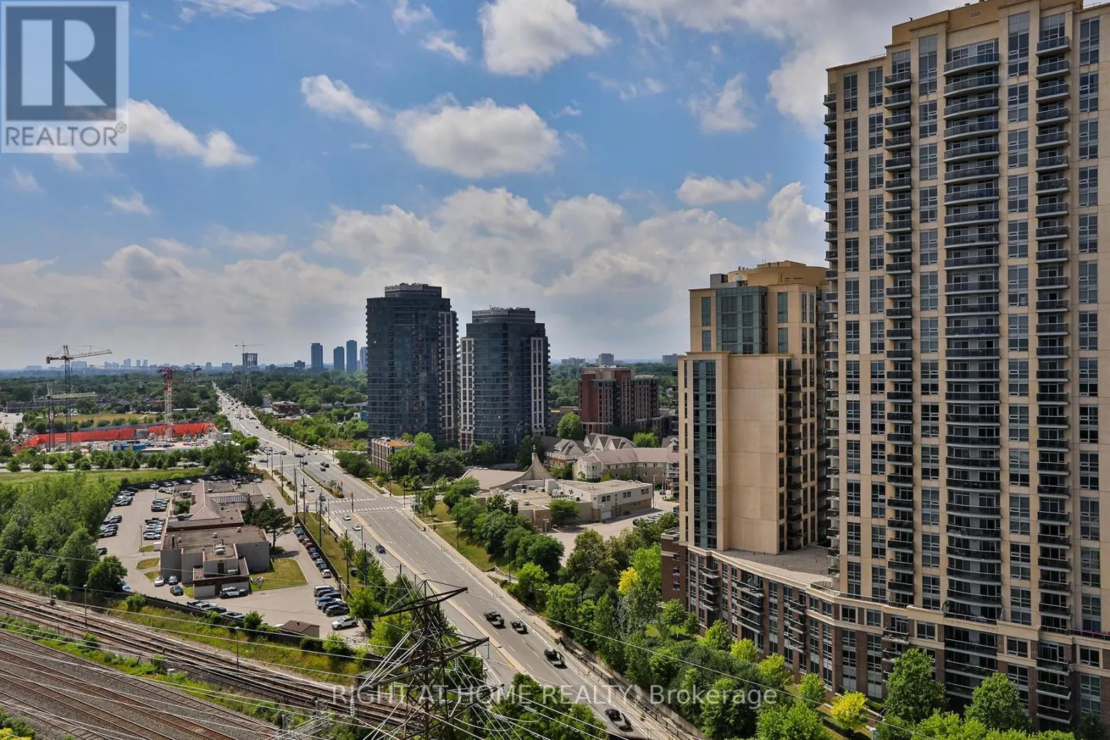 313 - 2 FIELDWAY ROAD
