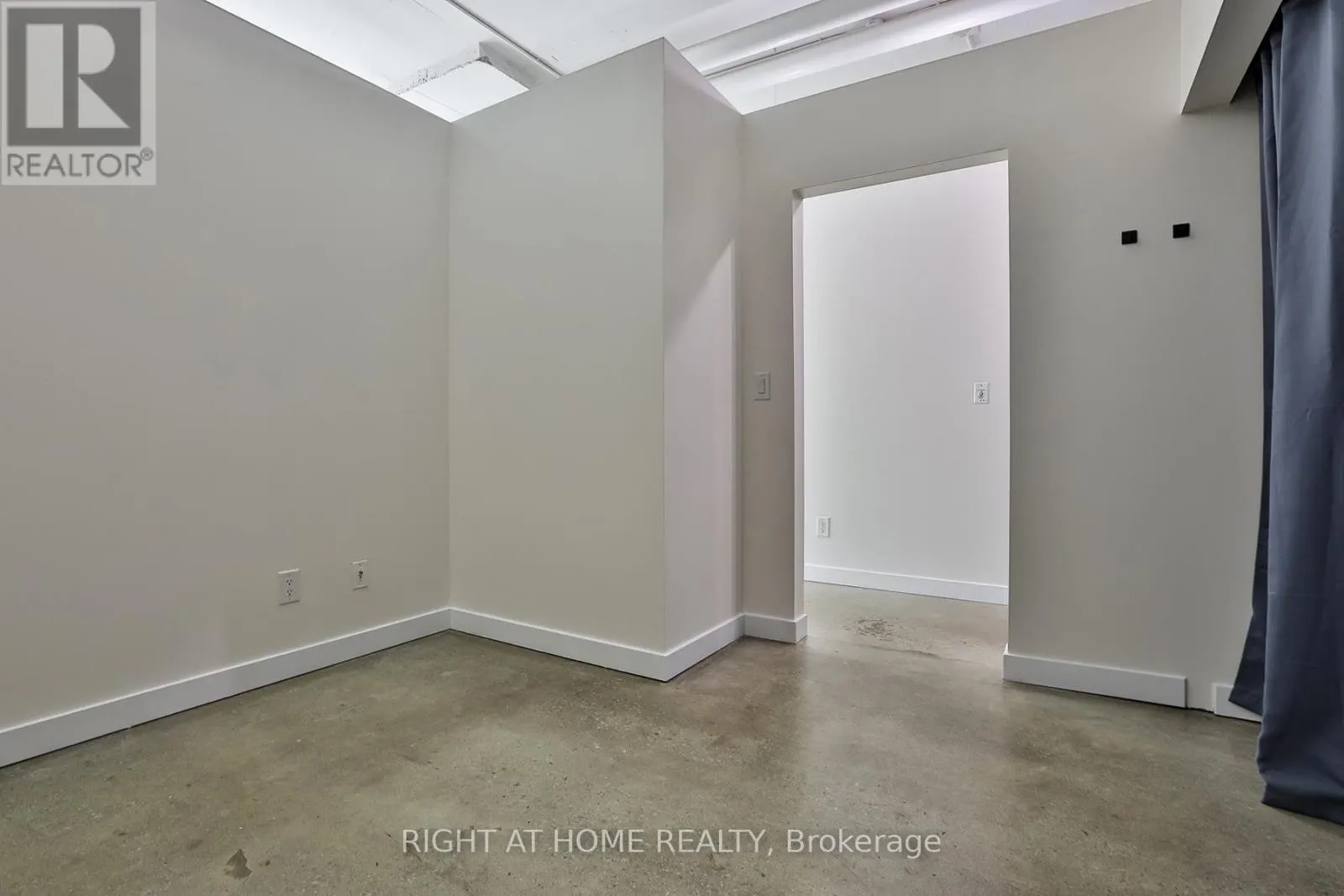 313 - 2 FIELDWAY ROAD