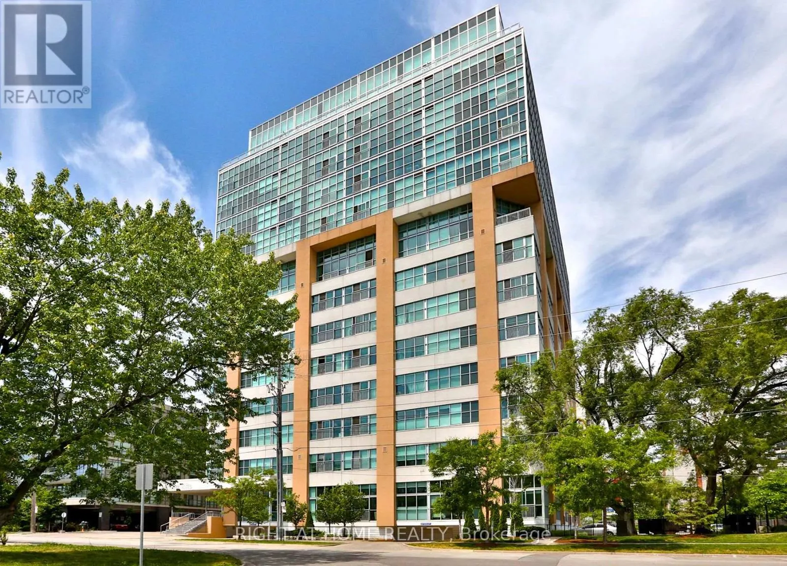 313 - 2 FIELDWAY ROAD