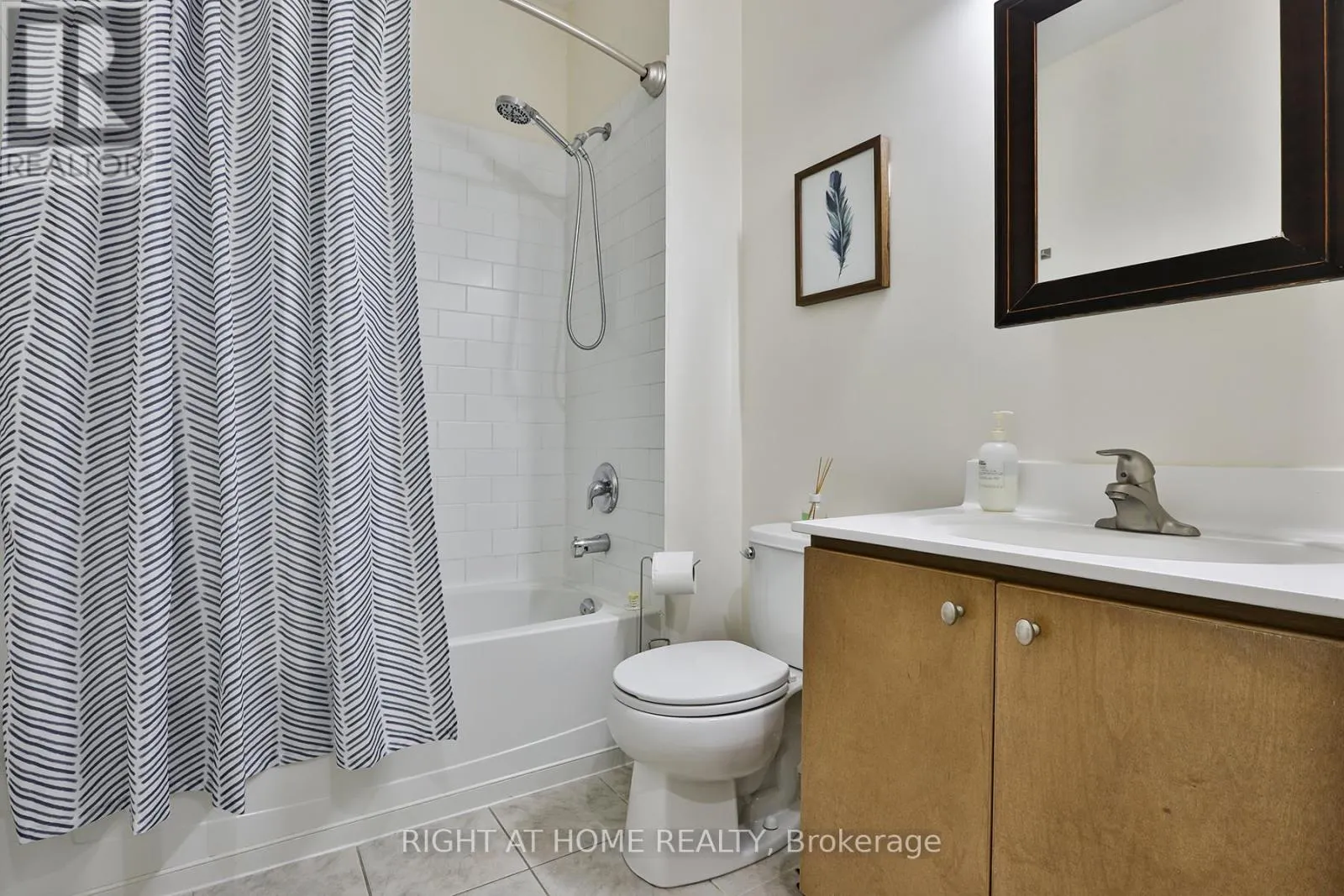 313 - 2 FIELDWAY ROAD