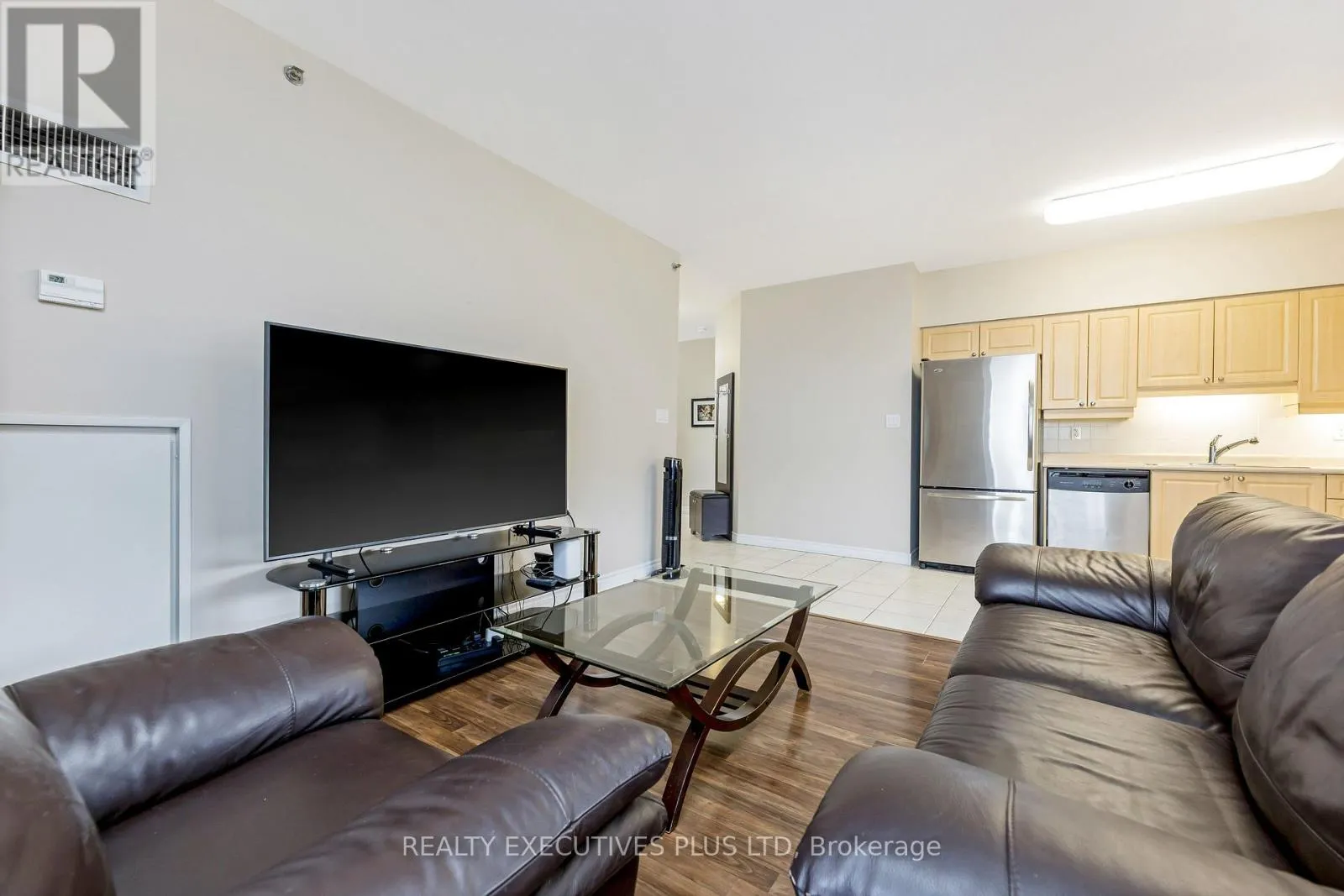 313 - 830 SCOLLARD COURT