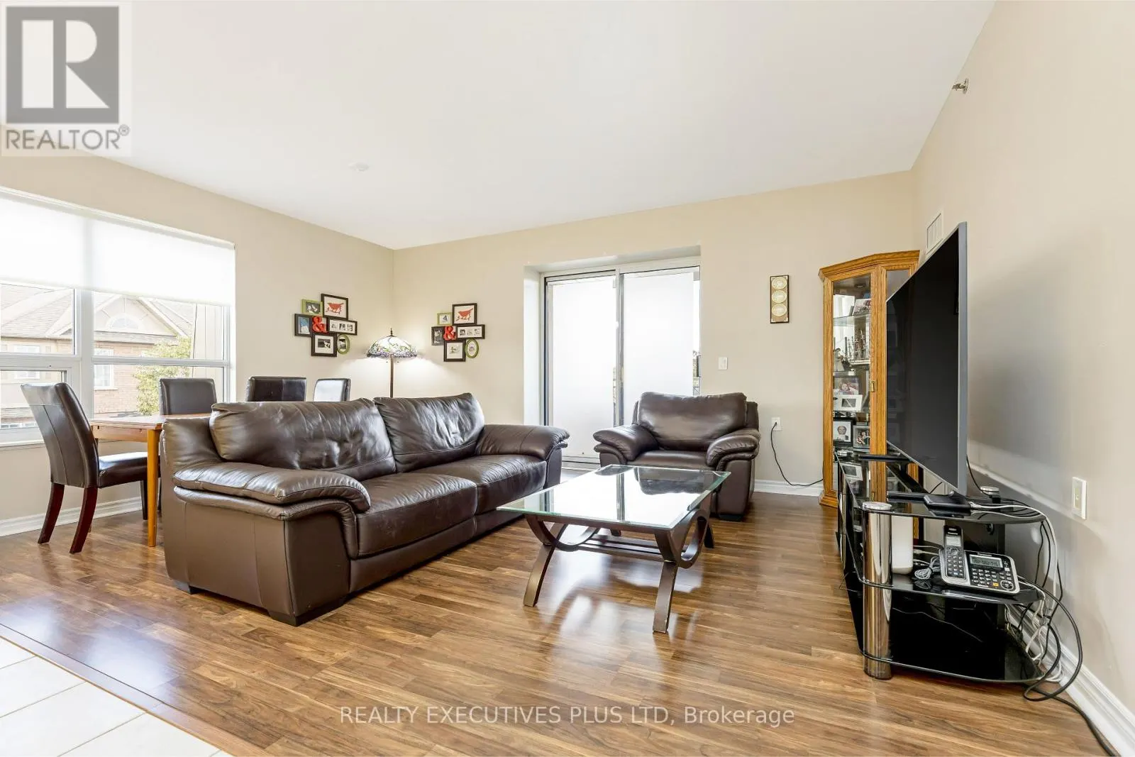313 - 830 SCOLLARD COURT