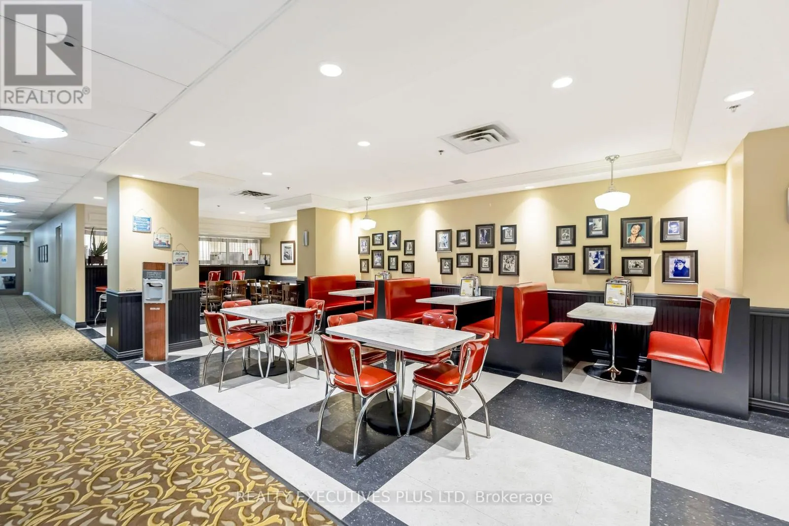 313 - 830 SCOLLARD COURT