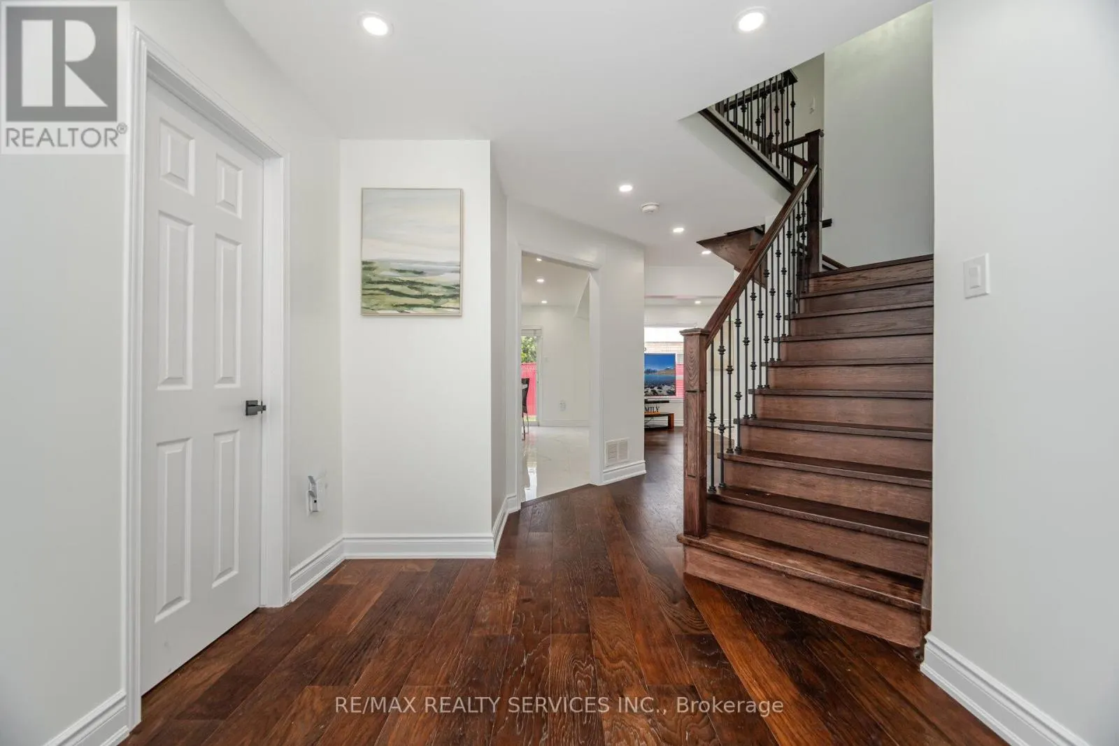 12 WOODVALLEY DRIVE