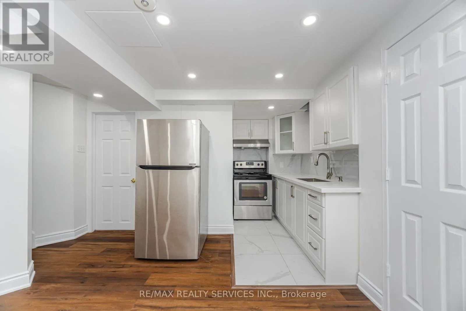 12 WOODVALLEY DRIVE