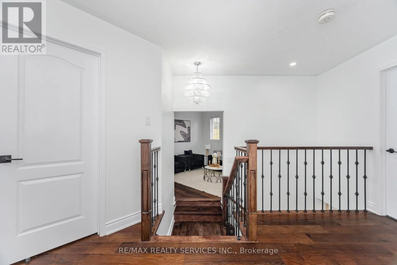 12 WOODVALLEY DRIVE