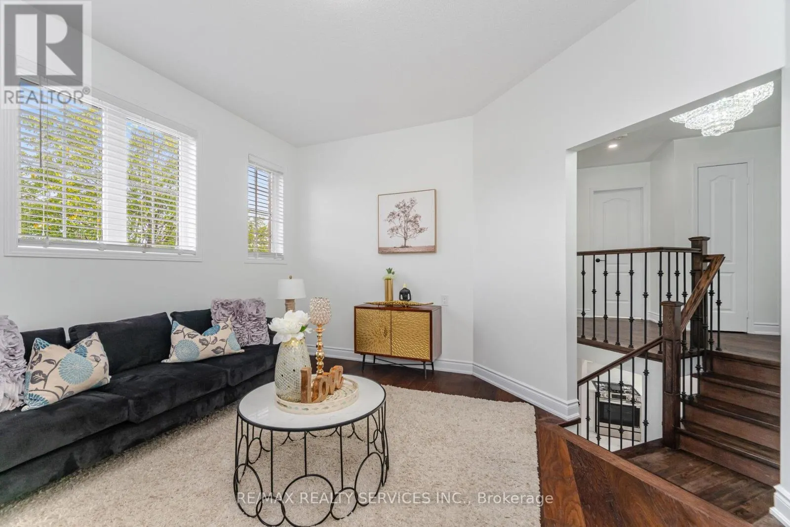 12 WOODVALLEY DRIVE
