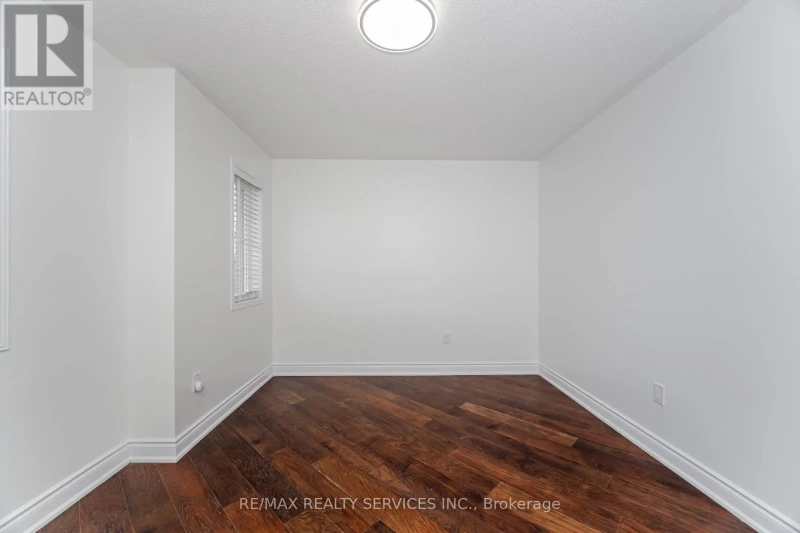 12 WOODVALLEY DRIVE
